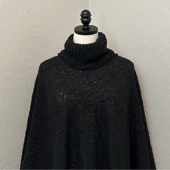 NEW COWL NECK ONE SIZE BLACK FRINGE LIGHTWEIGHT PULL OVER PONCH SHAWL CAPE - Picture 3 of 10